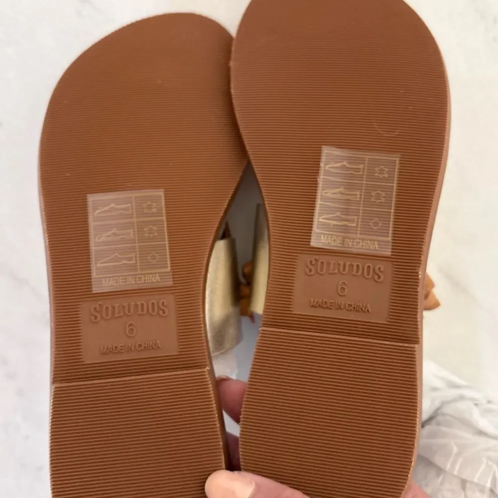 Soludos Platinum and Tan Slotted Thong Leather Strappy Sandal Size 6
